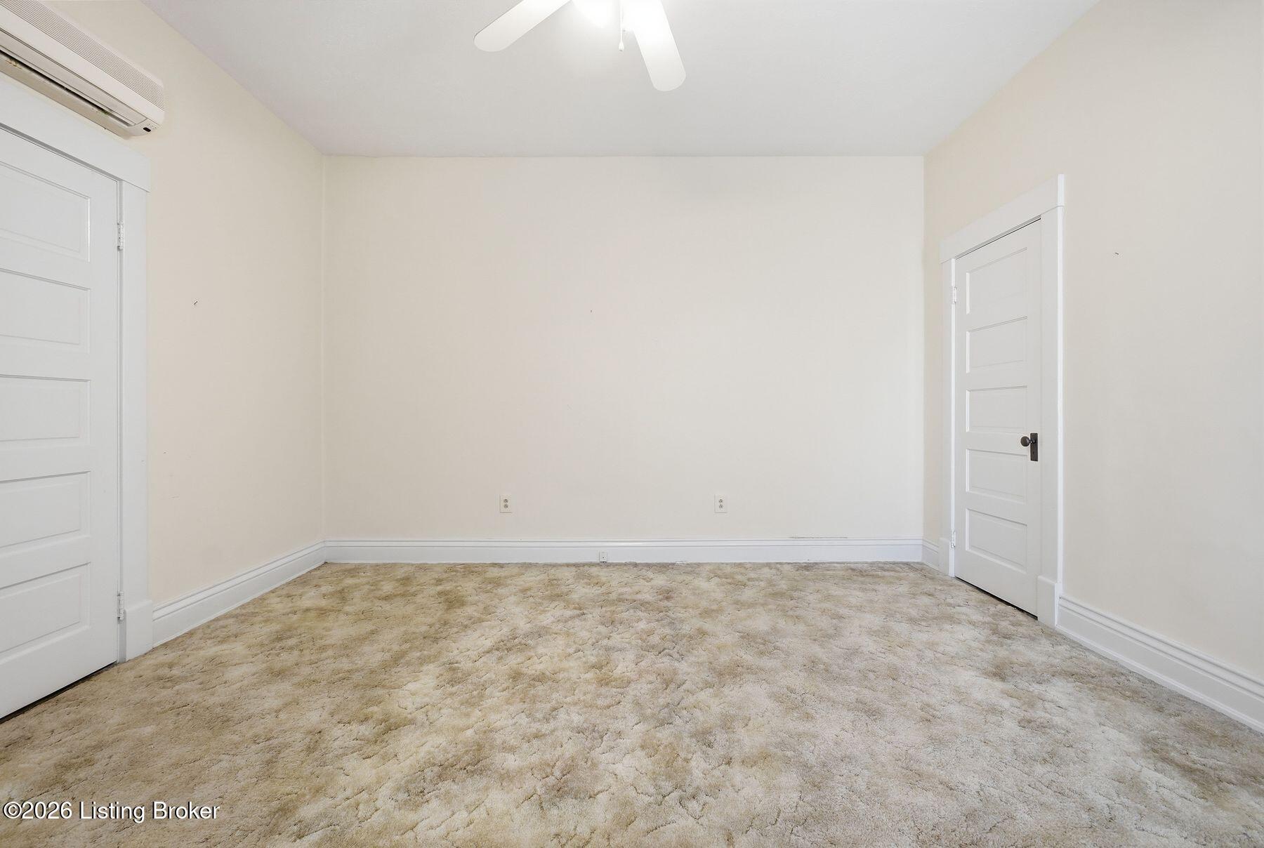 1153 Julia Ave