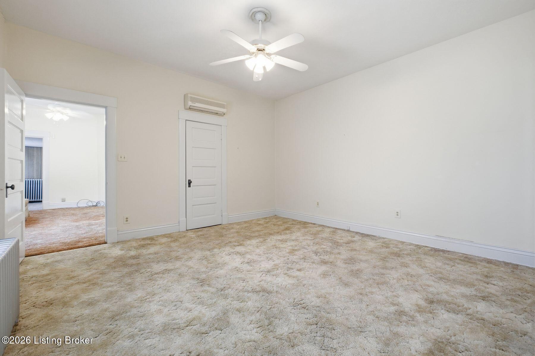 1153 Julia Ave