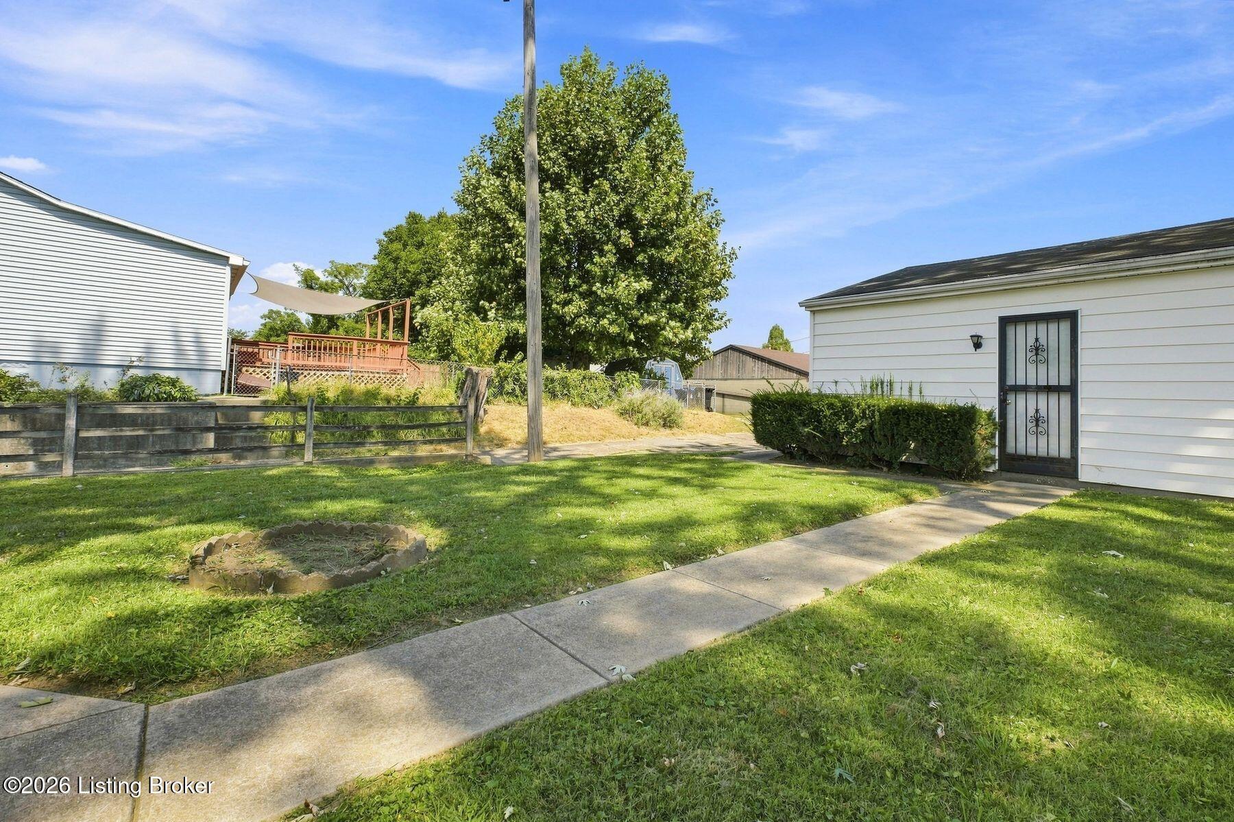 1153 Julia Ave