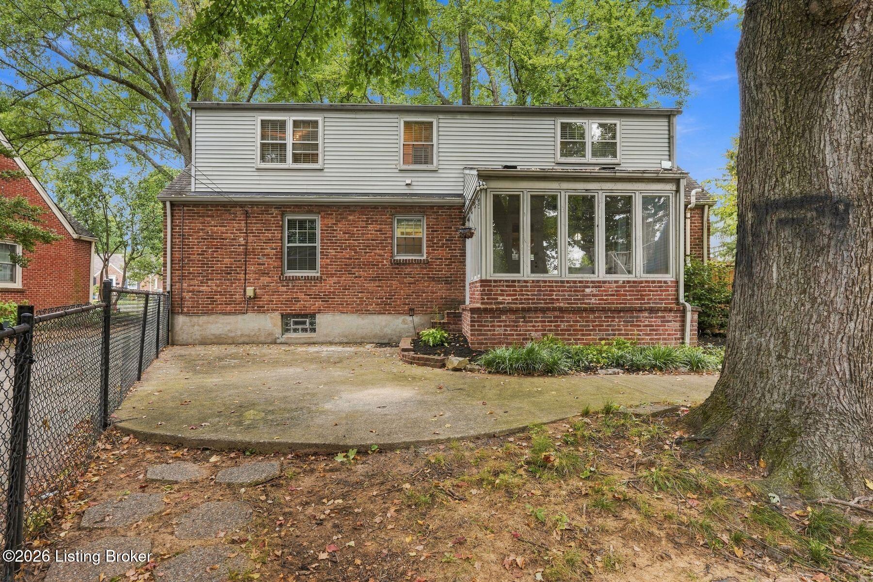 4032 Elmwood Ave