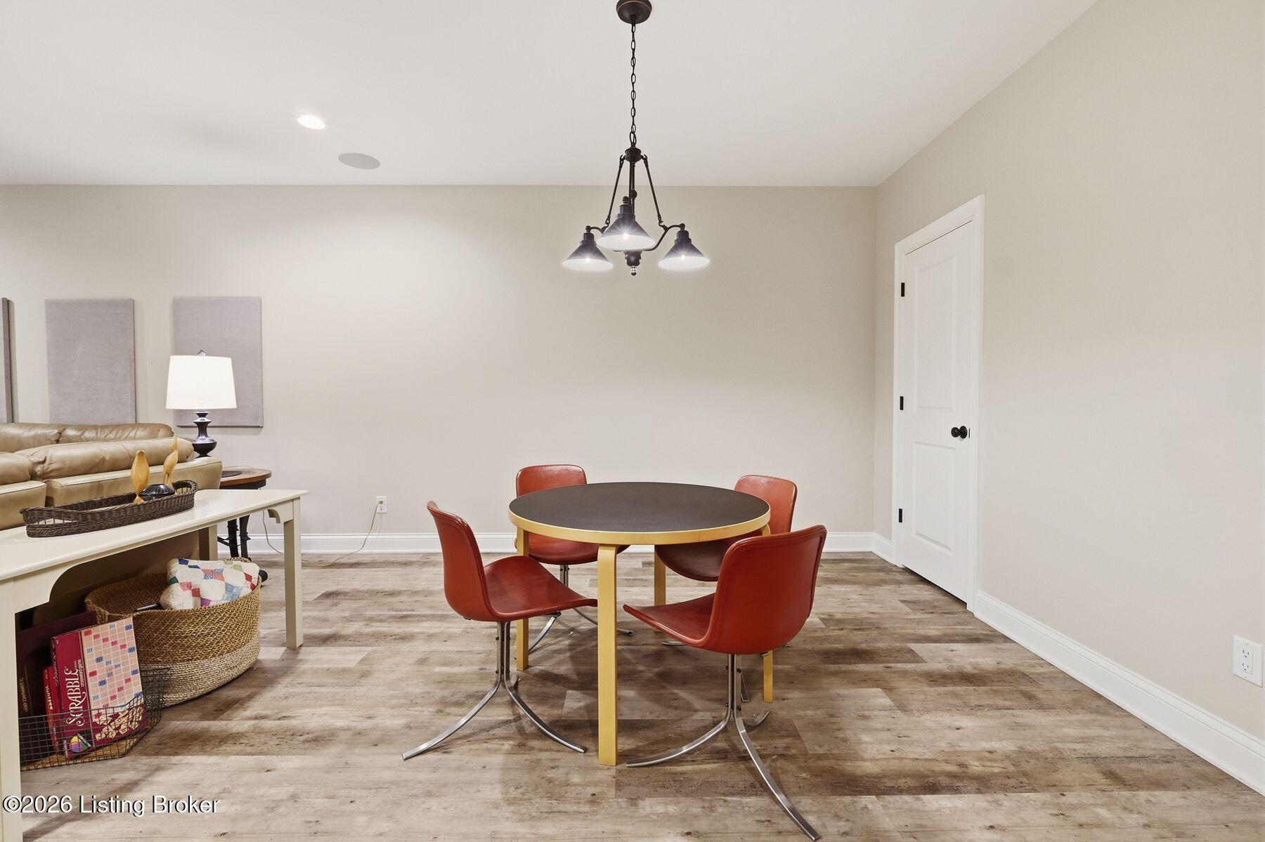 6406 Meeting St