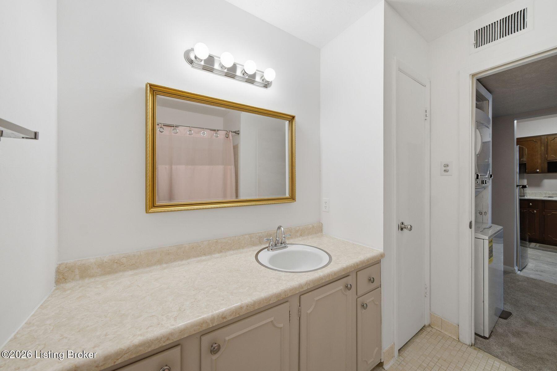 1935 Gardiner Ln APT F89