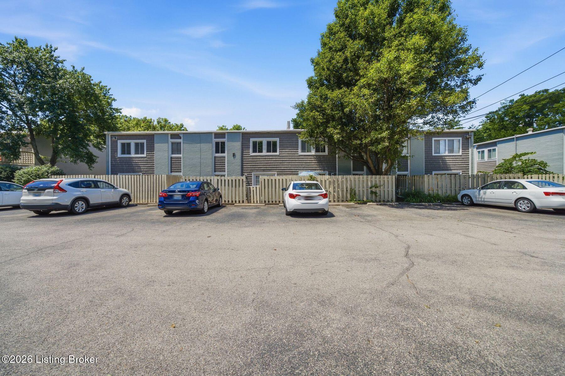 1935 Gardiner Ln APT F89