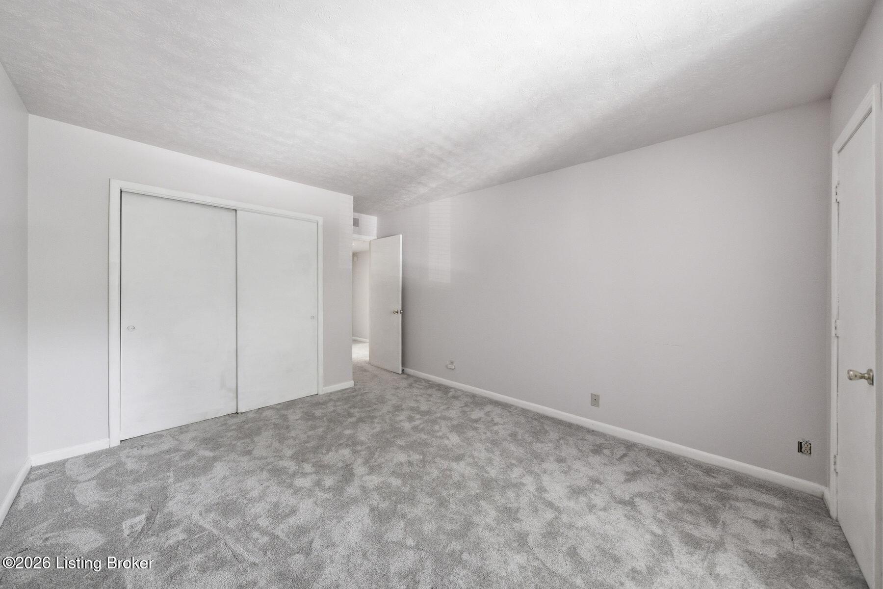 1935 Gardiner Ln APT F89