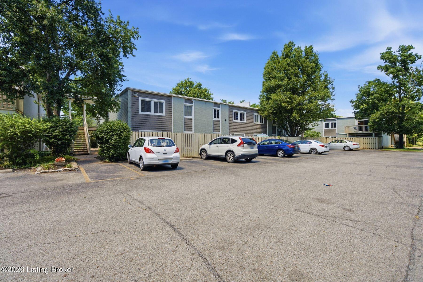 1935 Gardiner Ln APT F89