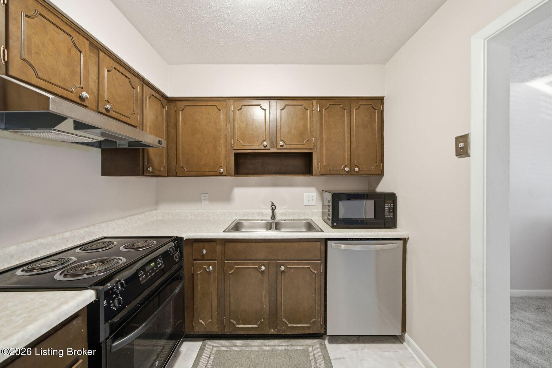 1935 Gardiner Ln APT F89