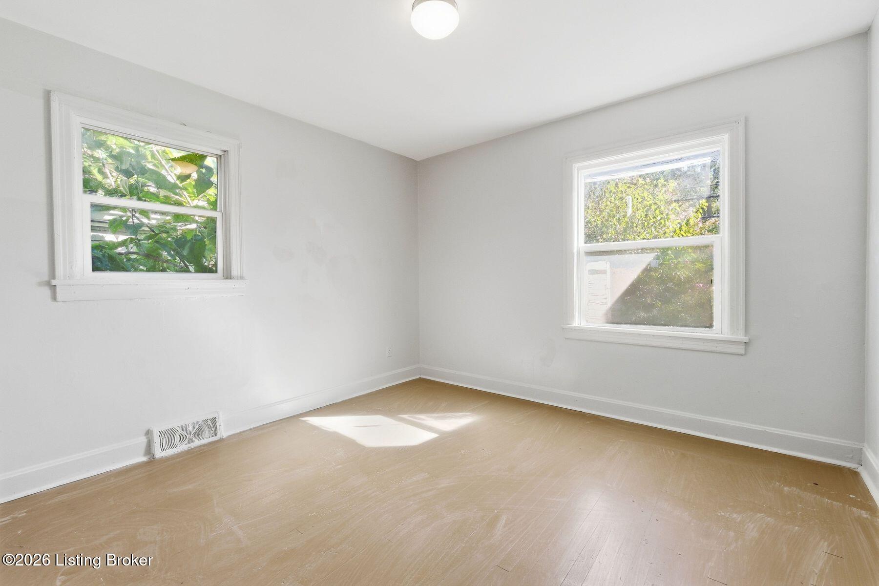 4216 Hazelwood Ave