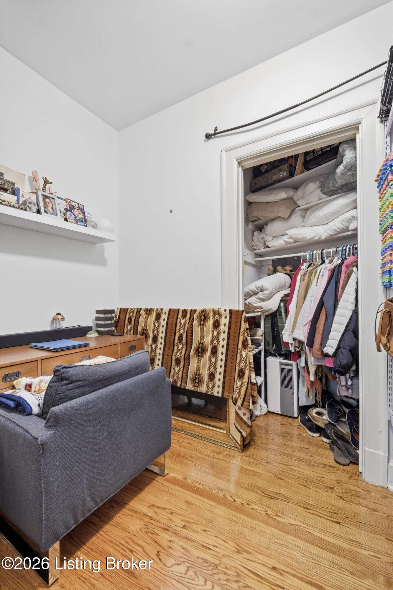 1601 Spring Dr 10