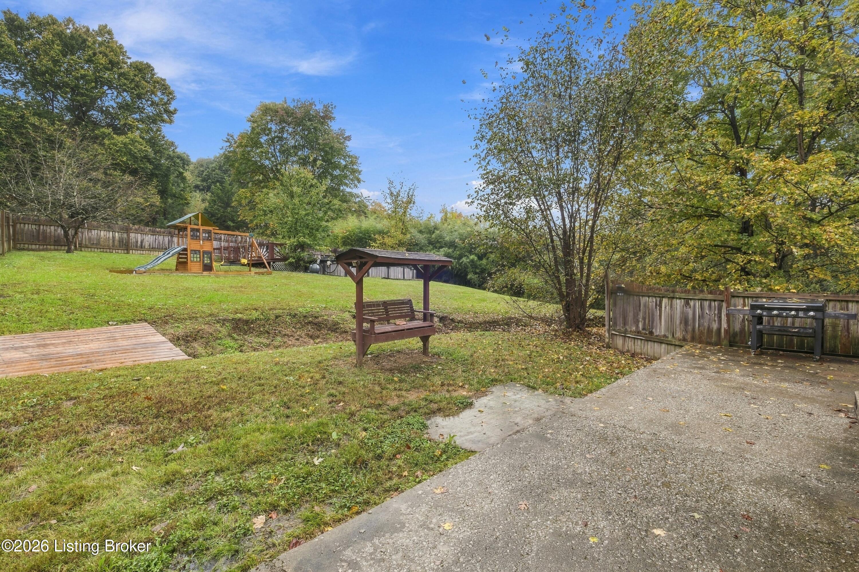 10014 Welch Dr