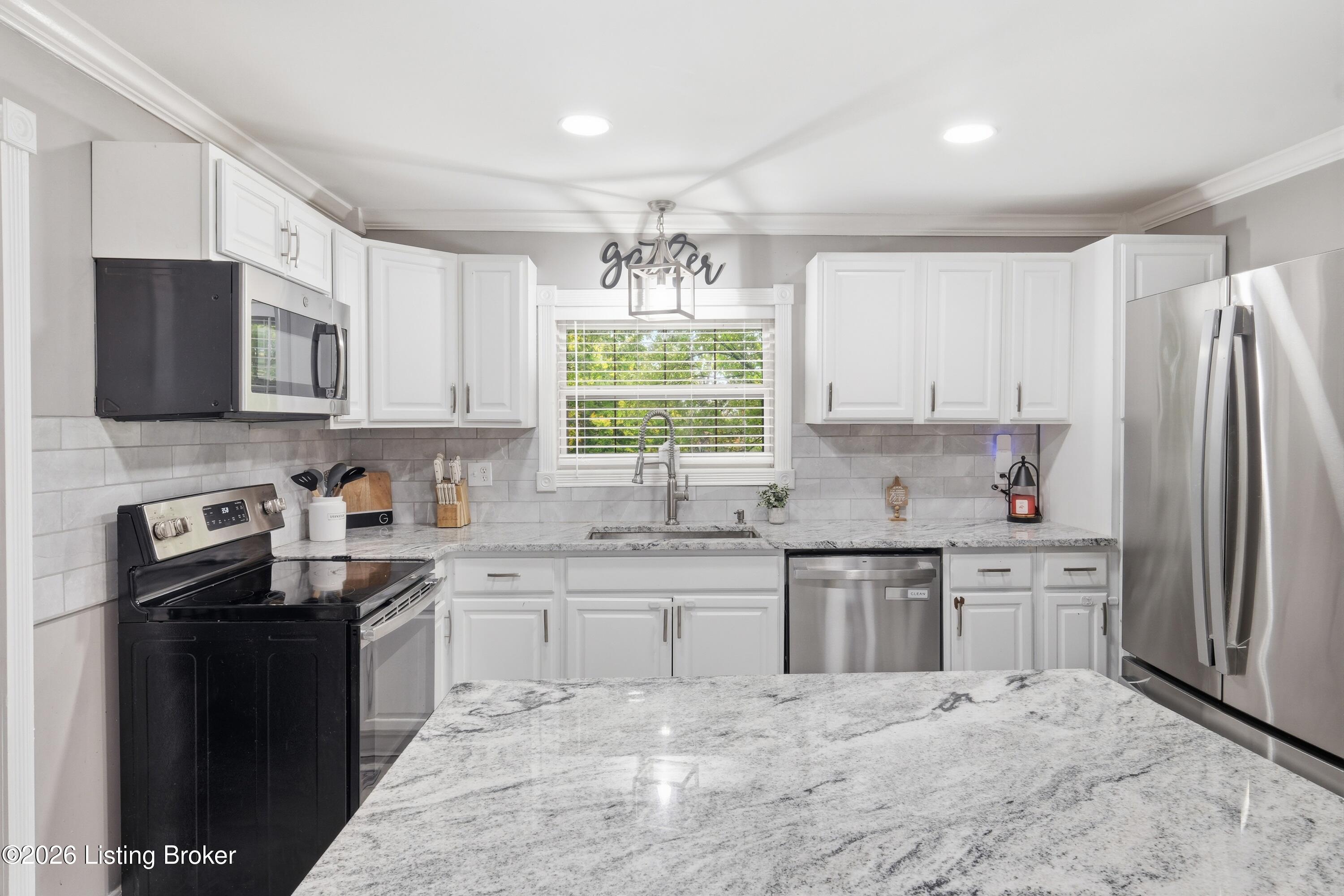 10014 Welch Dr