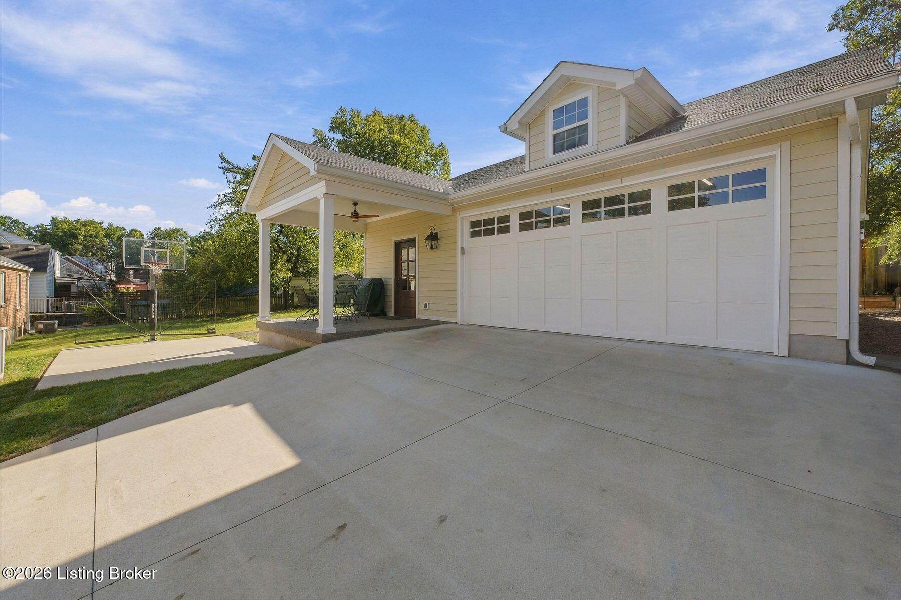 2606 Drayton Dr