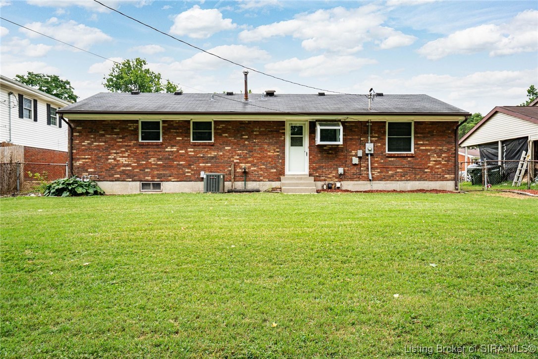 2907 N Walford Drive