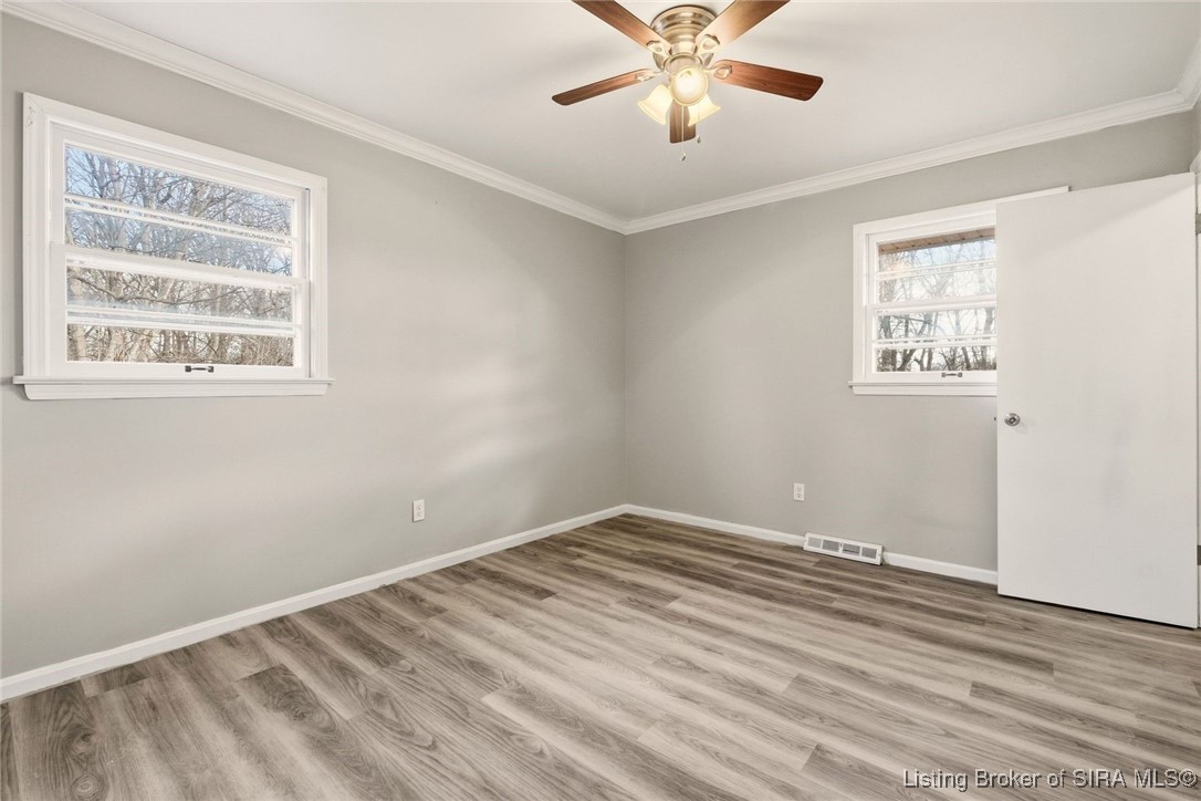 12 Hollye Drive SE