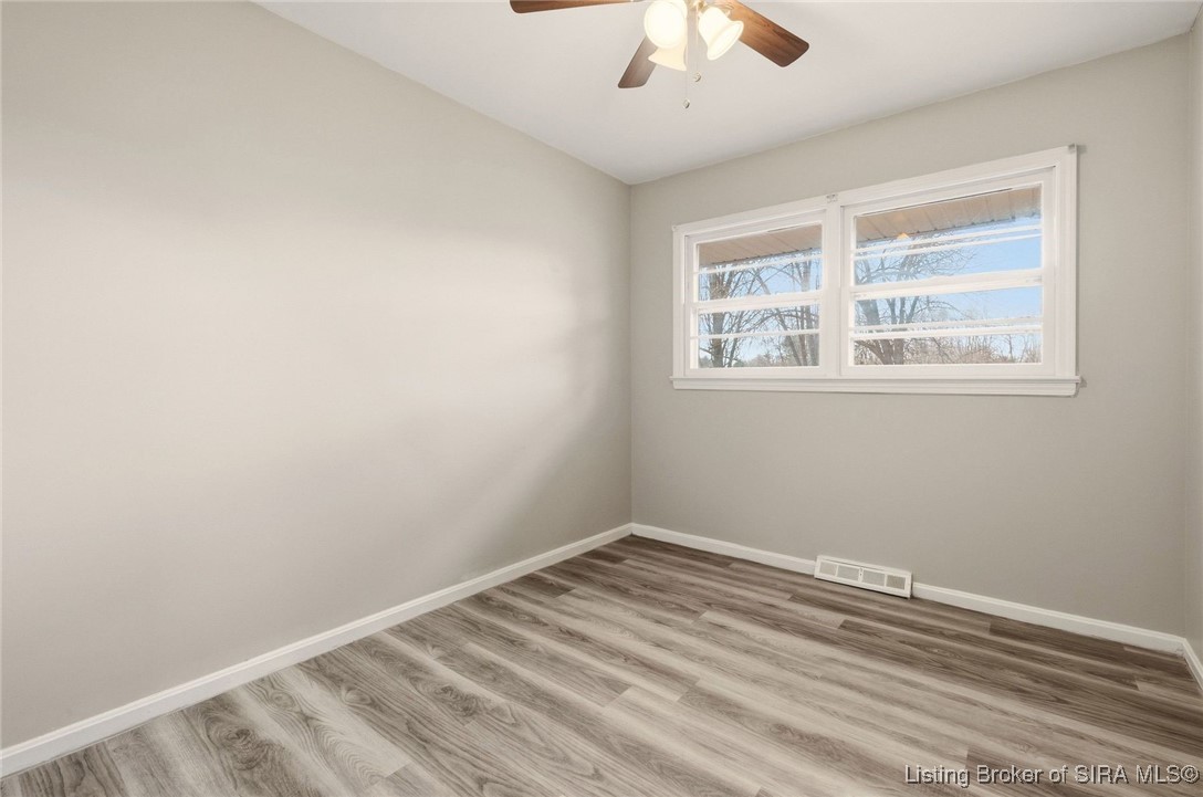 12 Hollye Drive SE