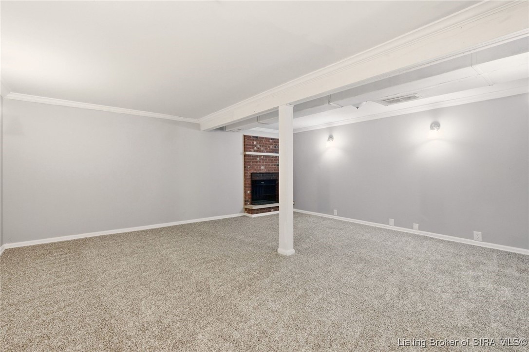 12 Hollye Drive SE