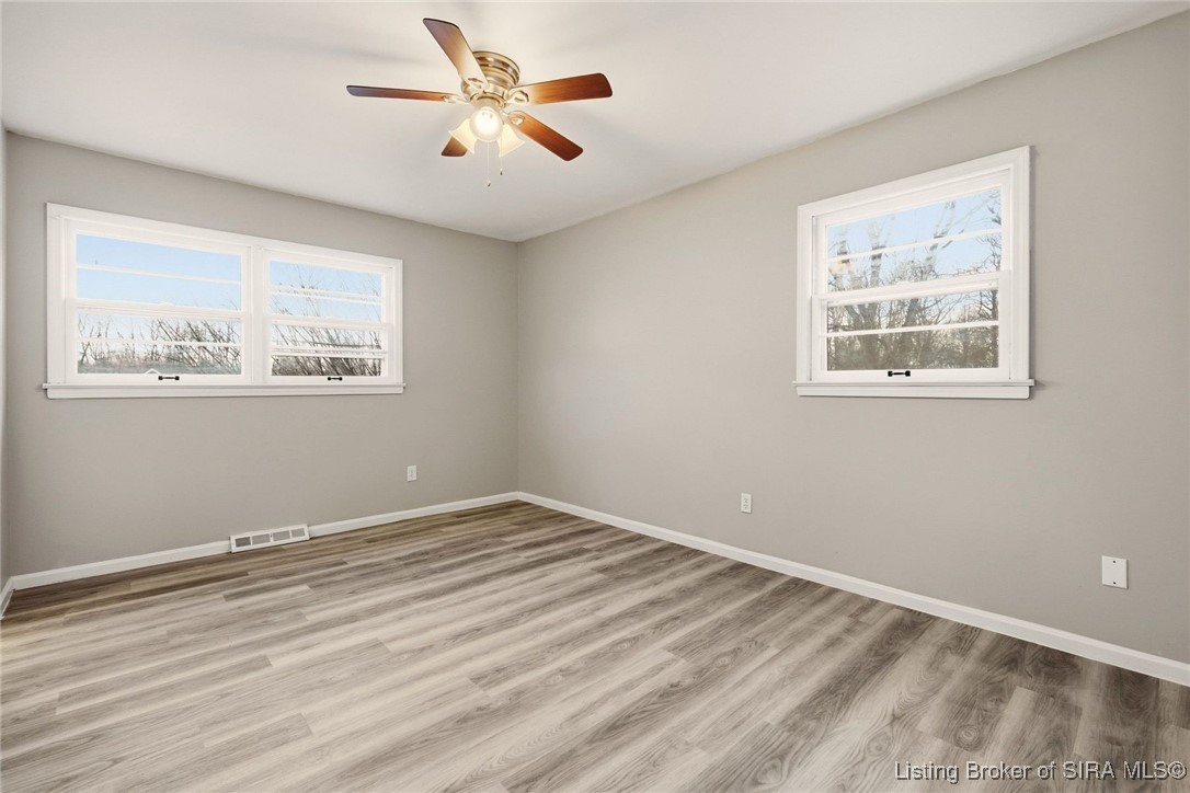 12 Hollye Drive SE