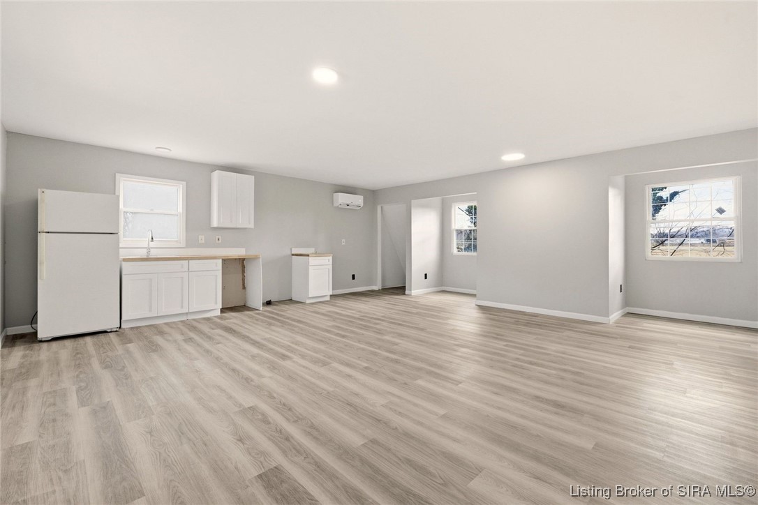 12 Hollye Drive SE