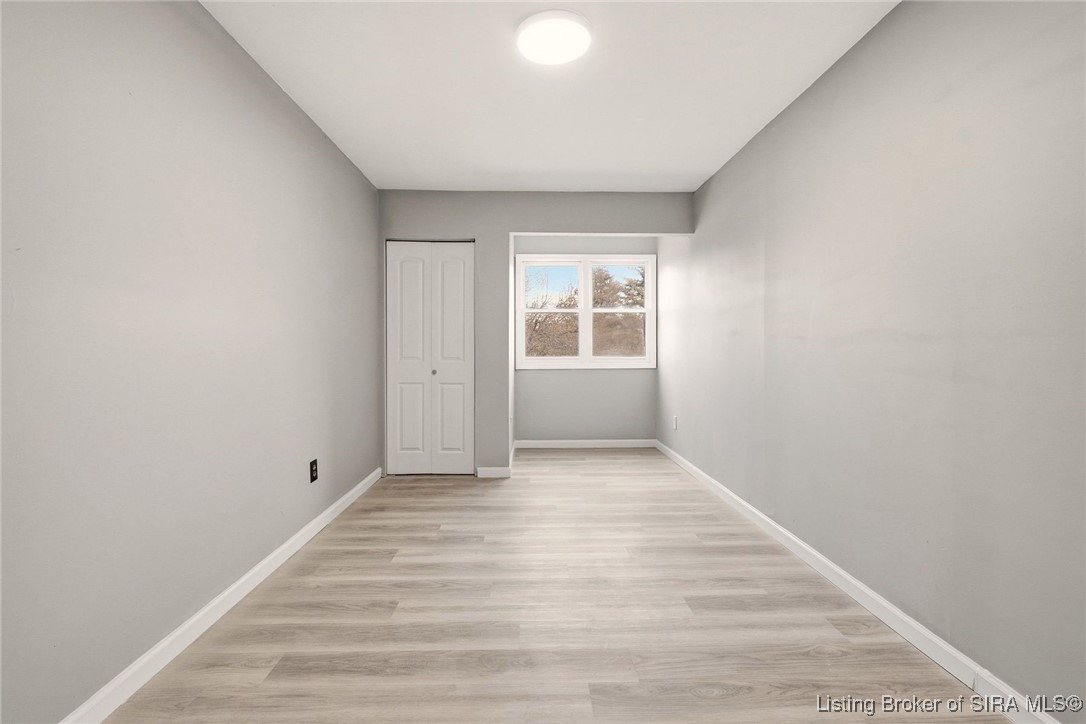 12 Hollye Drive SE