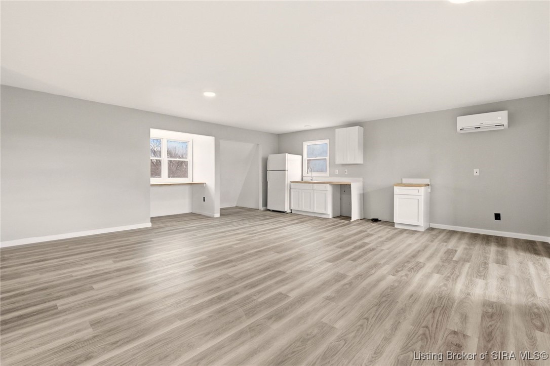 12 Hollye Drive SE