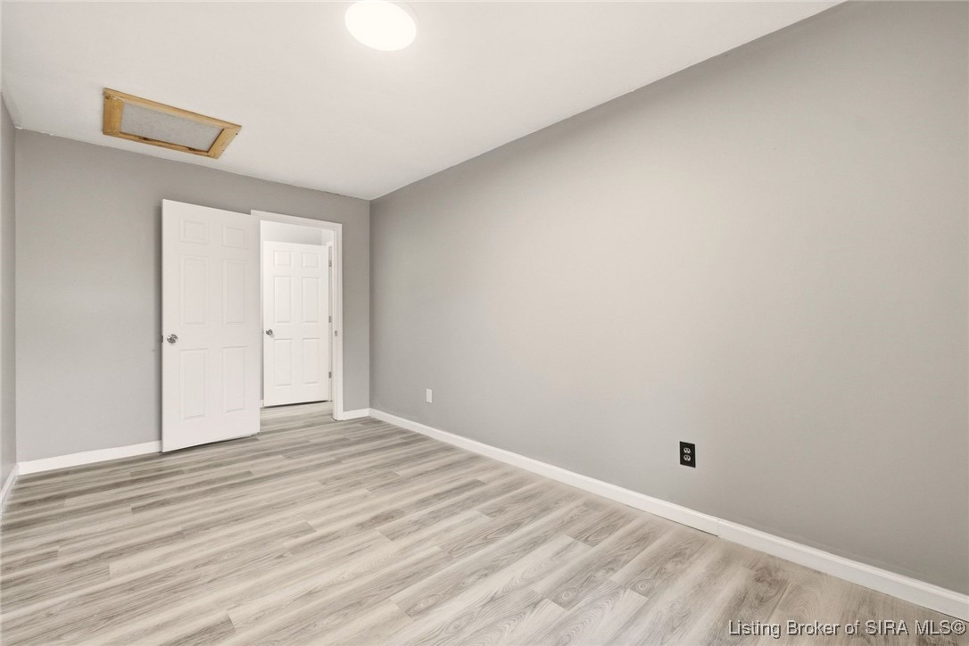 12 Hollye Drive SE