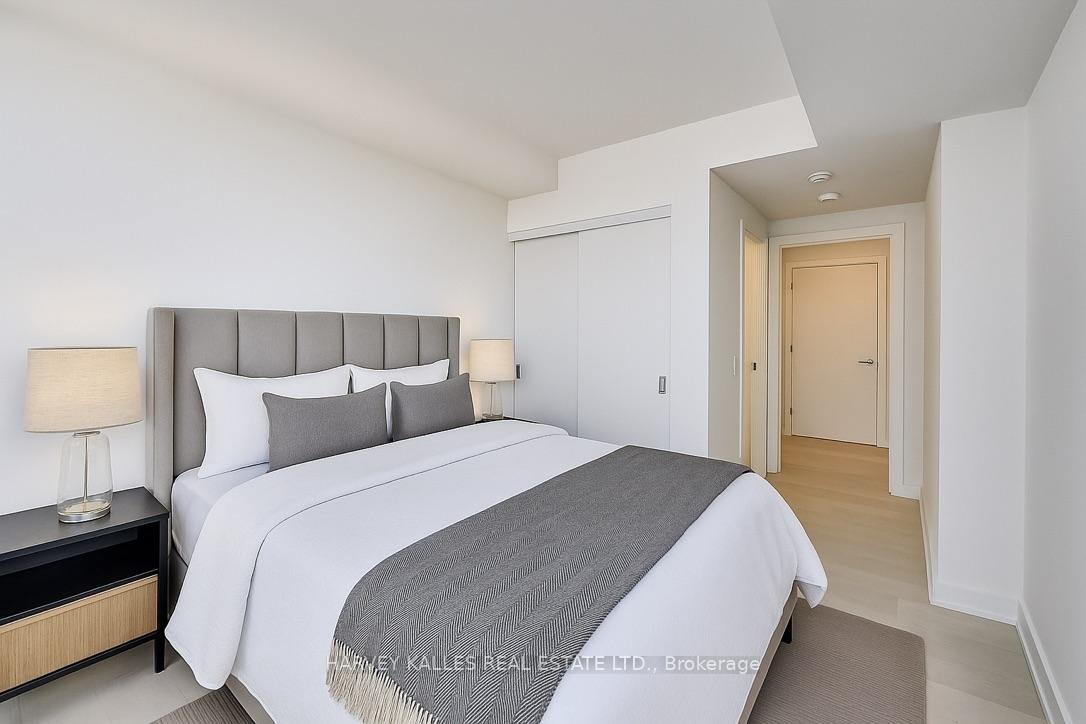 11 Yorkville Avenue 2405