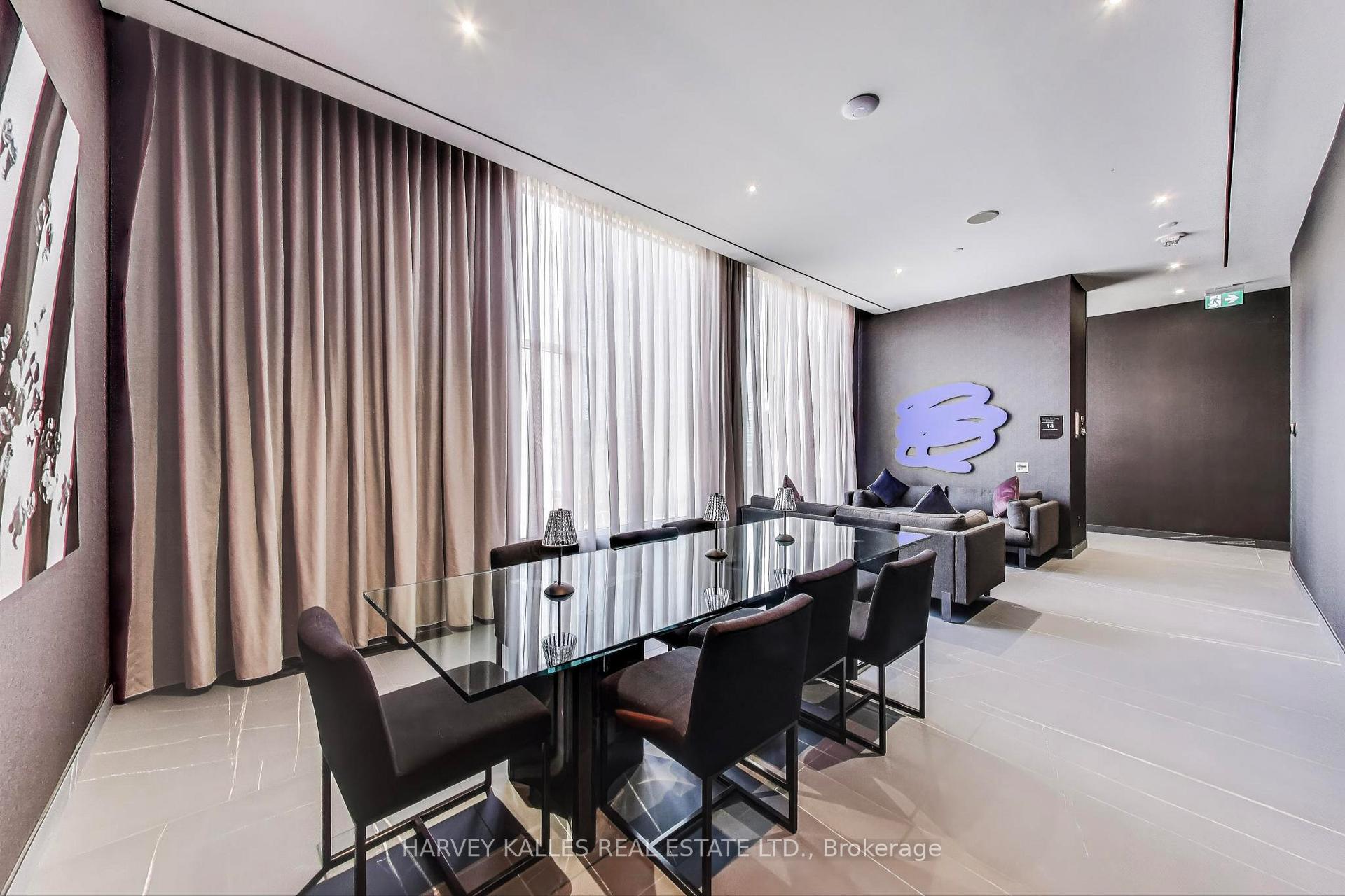 11 Yorkville Avenue 2405