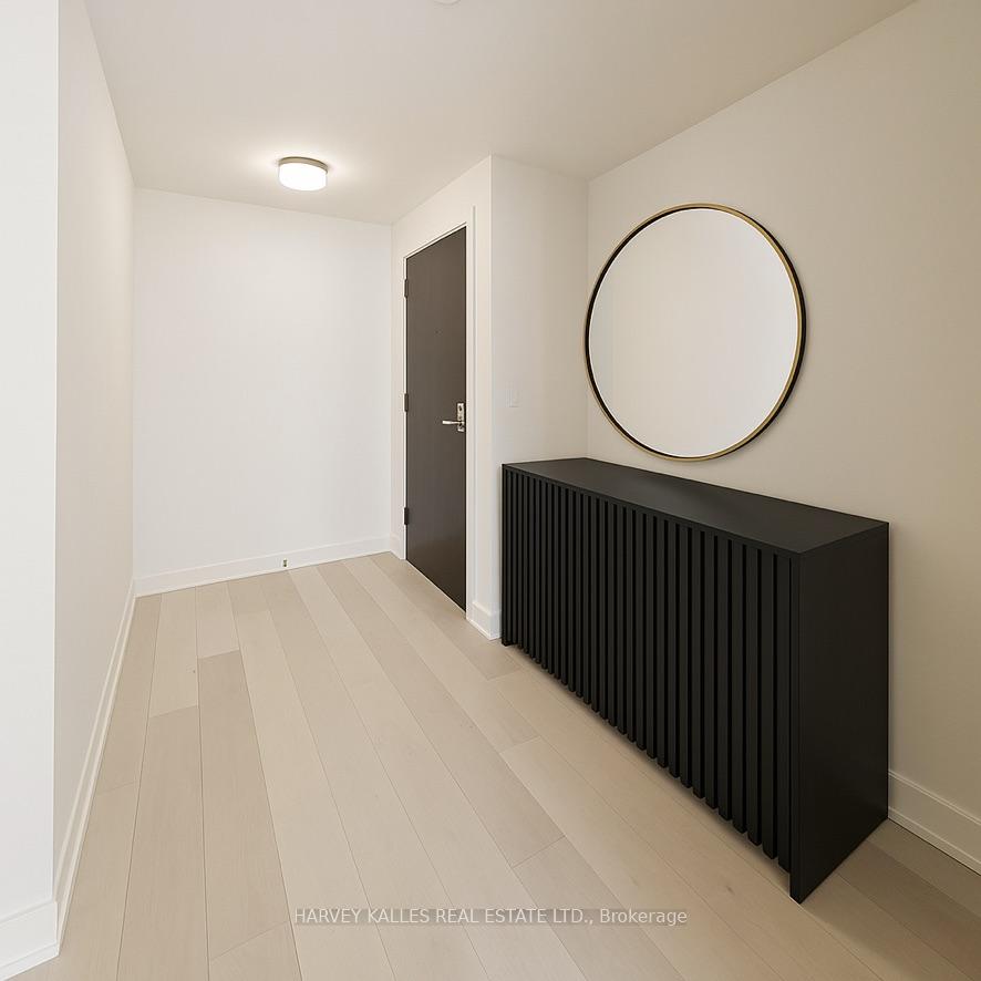11 Yorkville Avenue 2405