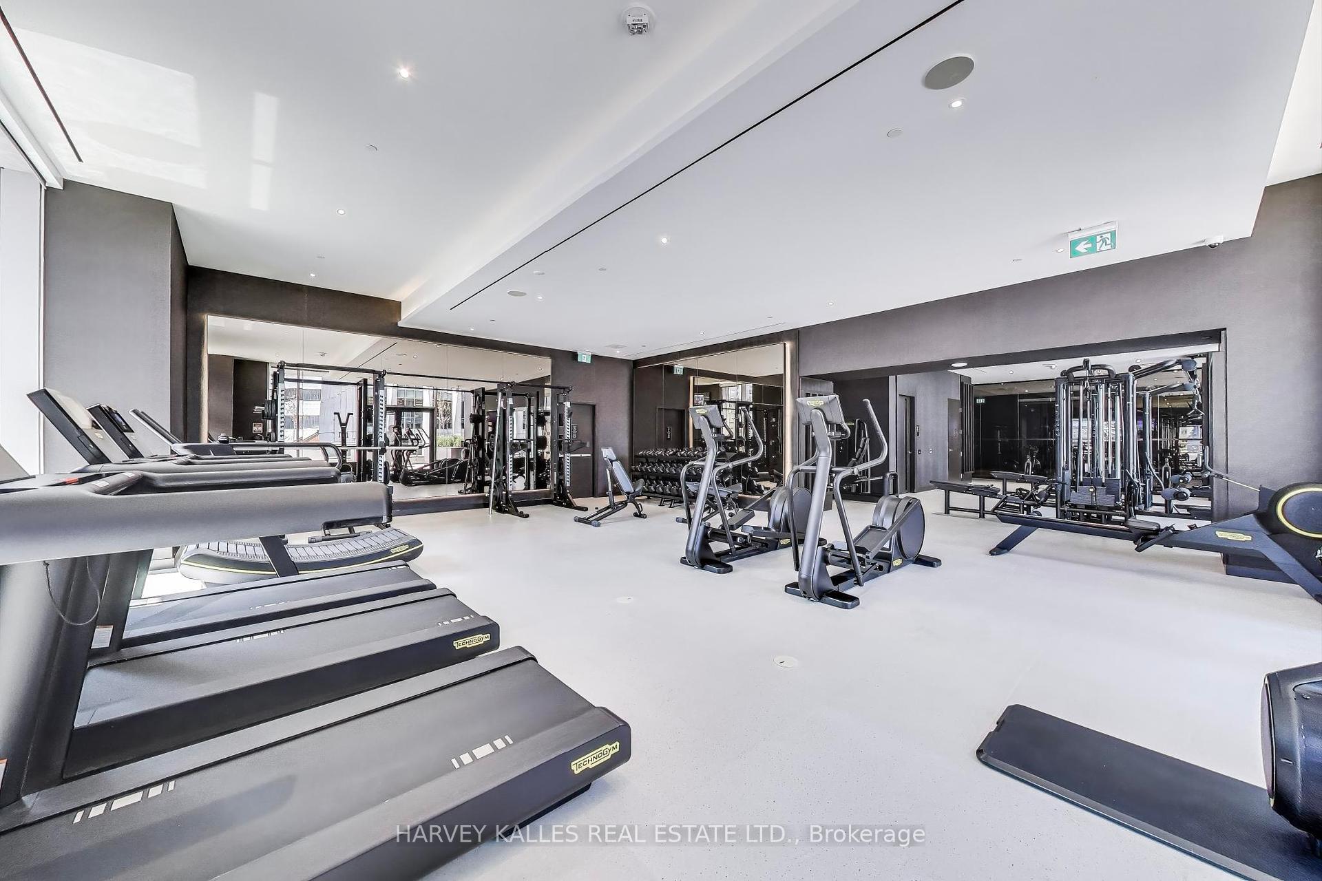 11 Yorkville Avenue 2405