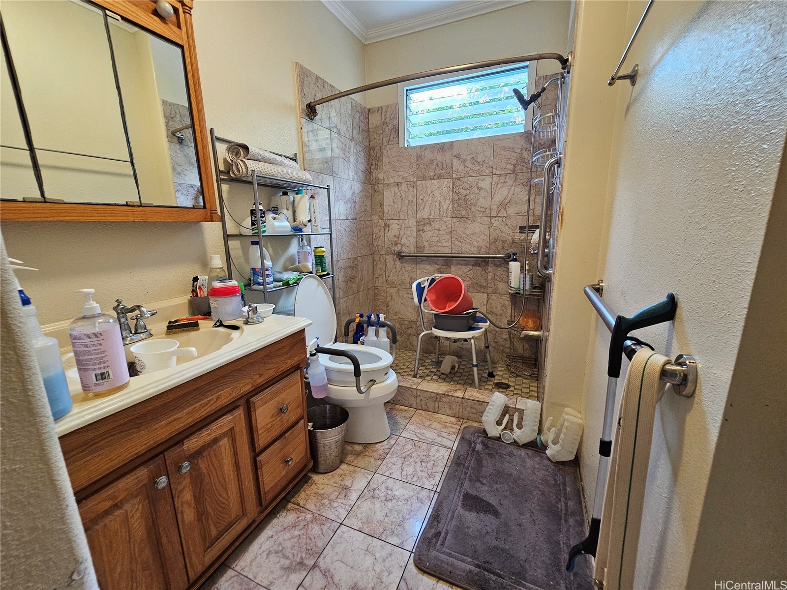 2888 Kalihi Street