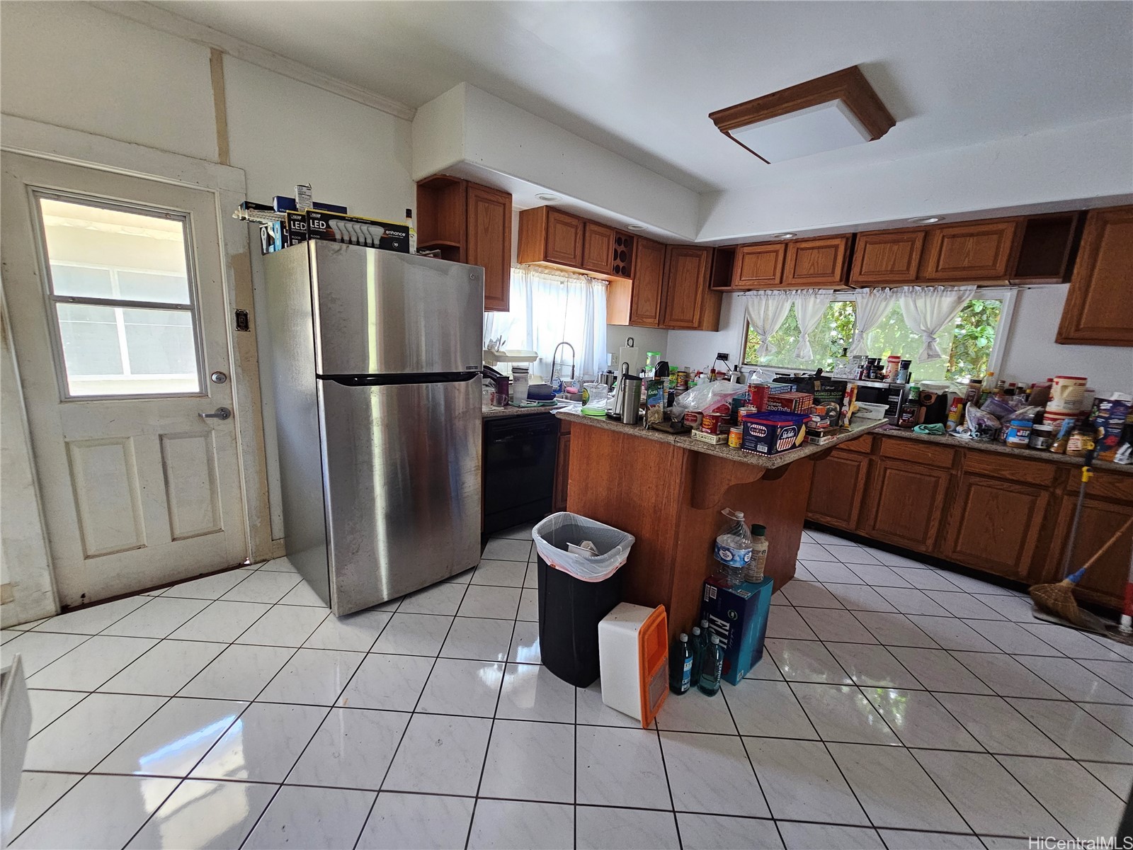 2888 Kalihi Street
