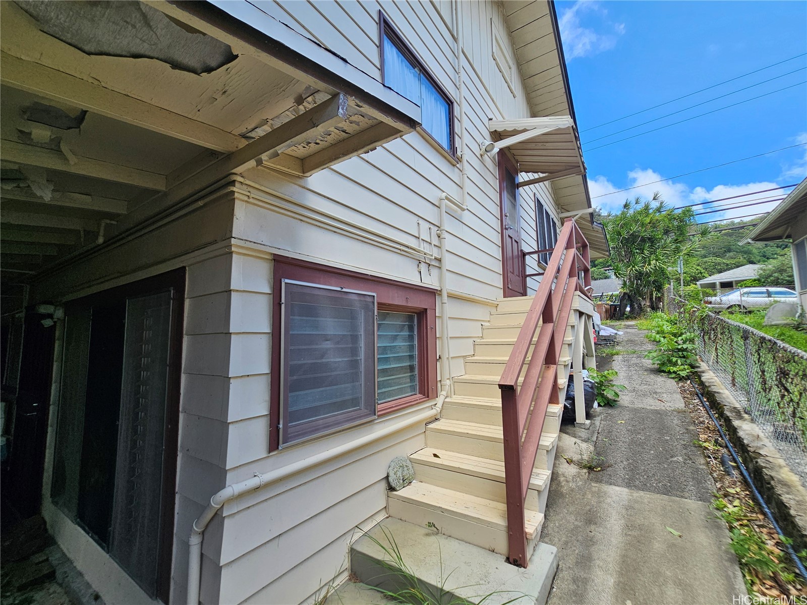 2888 Kalihi Street