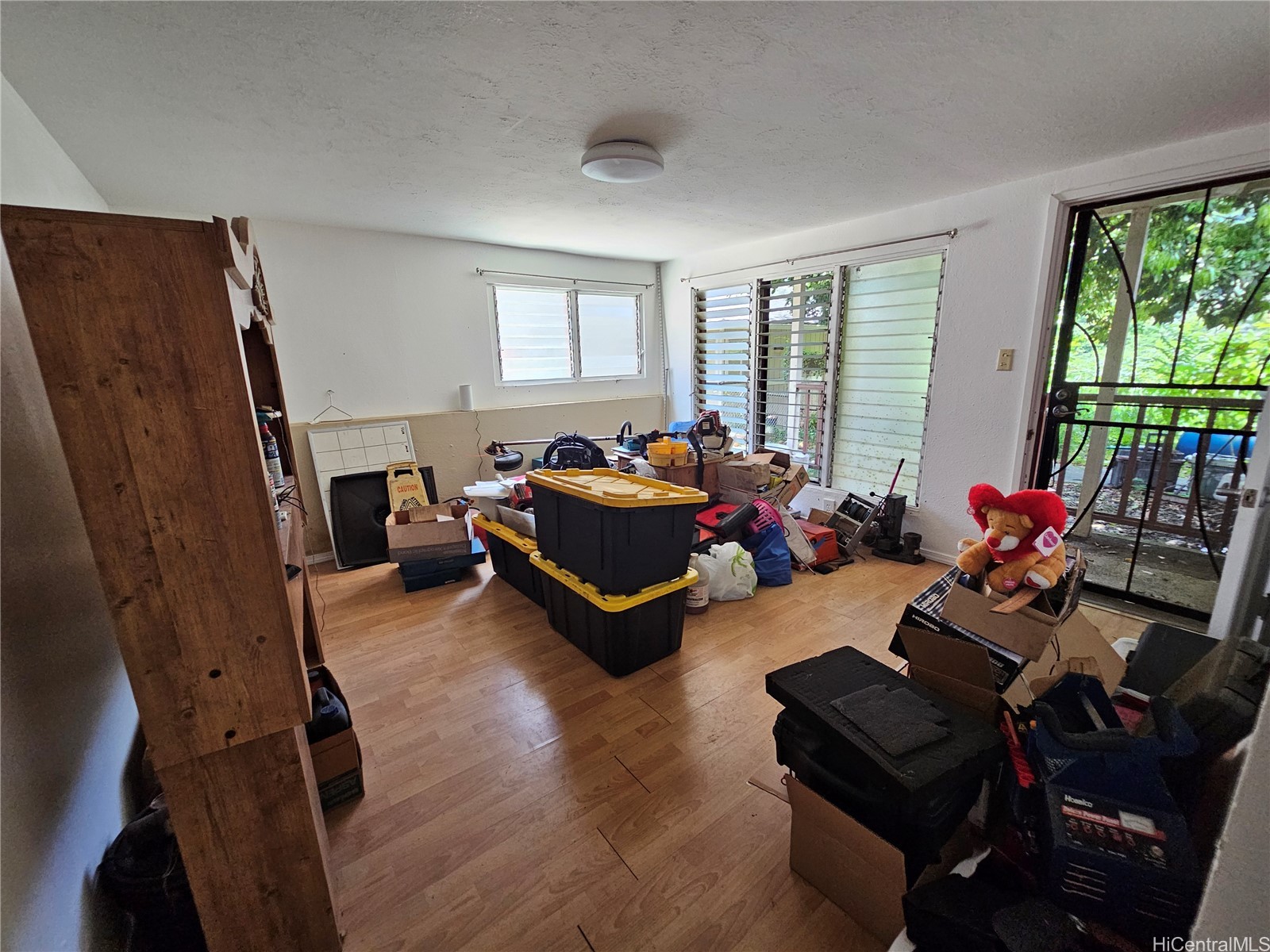 2888 Kalihi Street