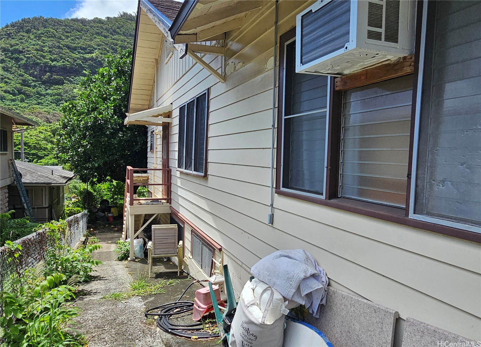 2888 Kalihi Street