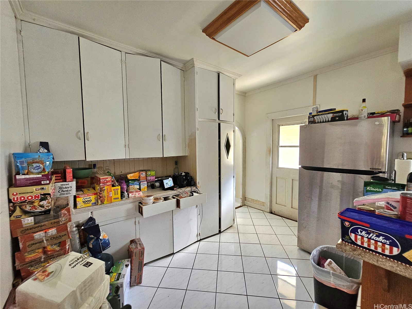 2888 Kalihi Street