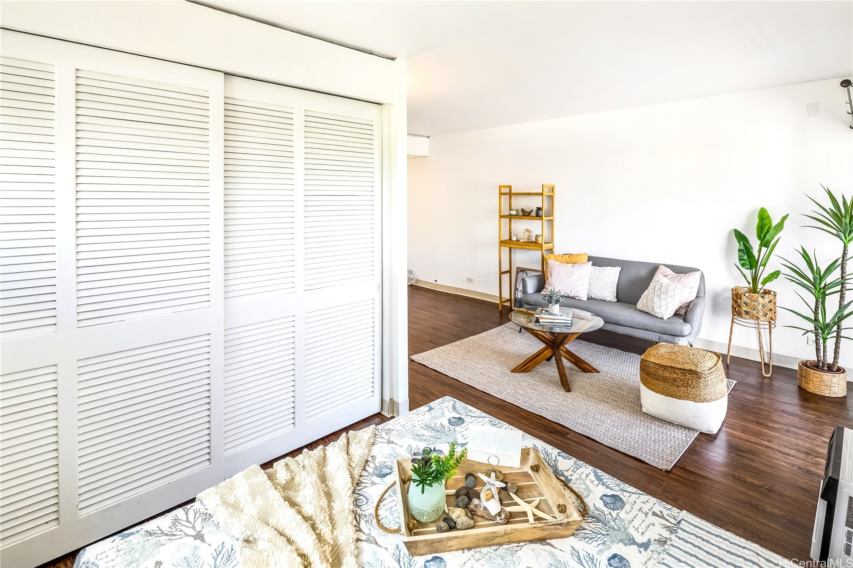 1459 Pele Street 401