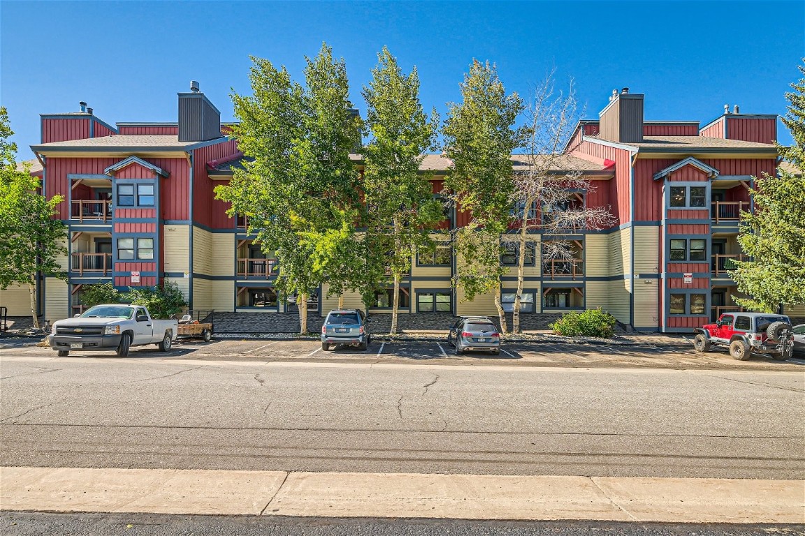 107 N HARRIS STREET 302