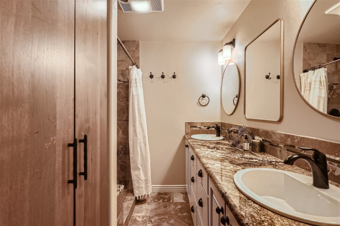 107 N HARRIS STREET 302