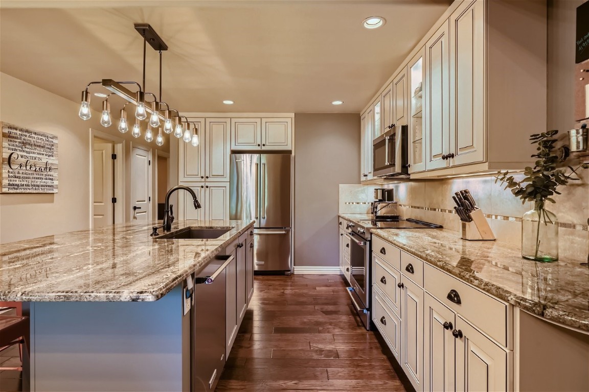 107 N HARRIS STREET 302