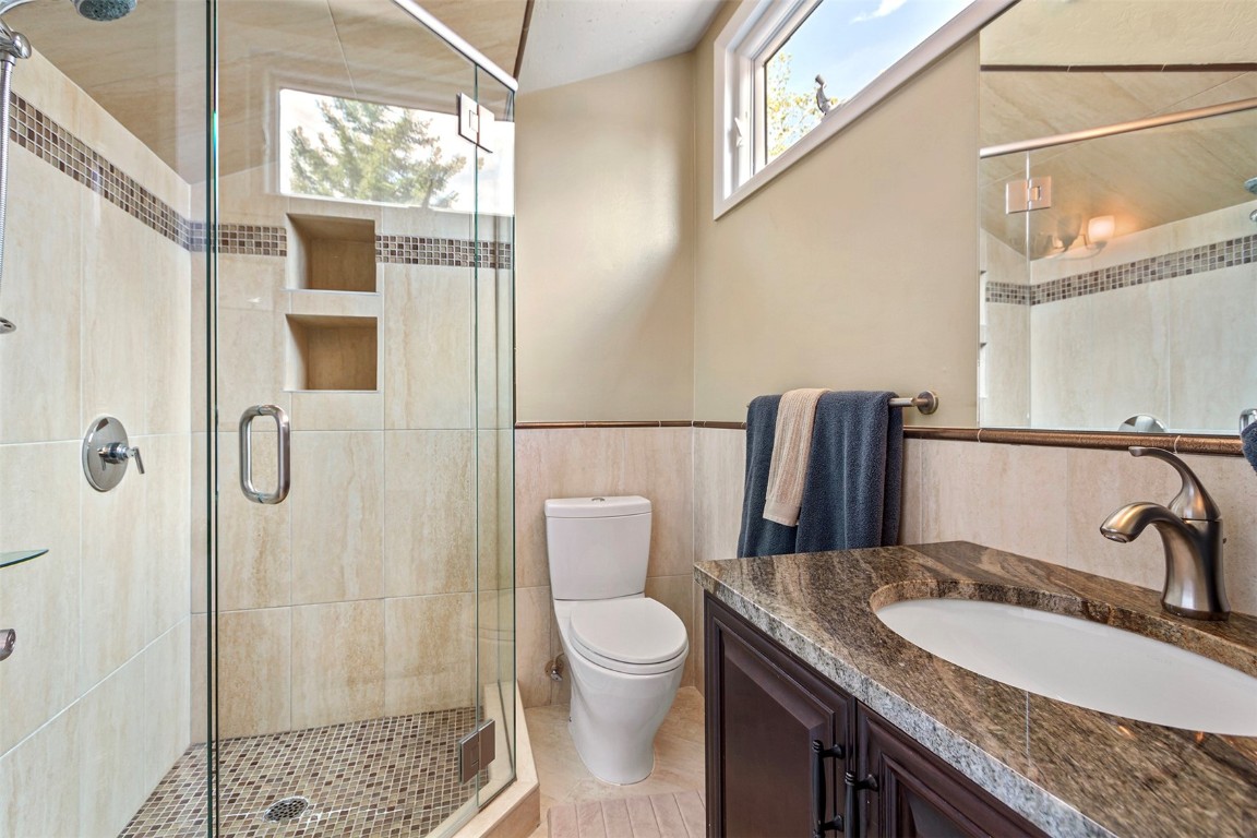 820 Columbine ROAD 18