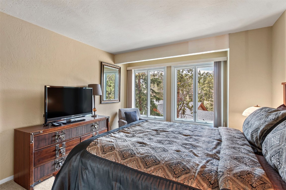 820 Columbine ROAD 18