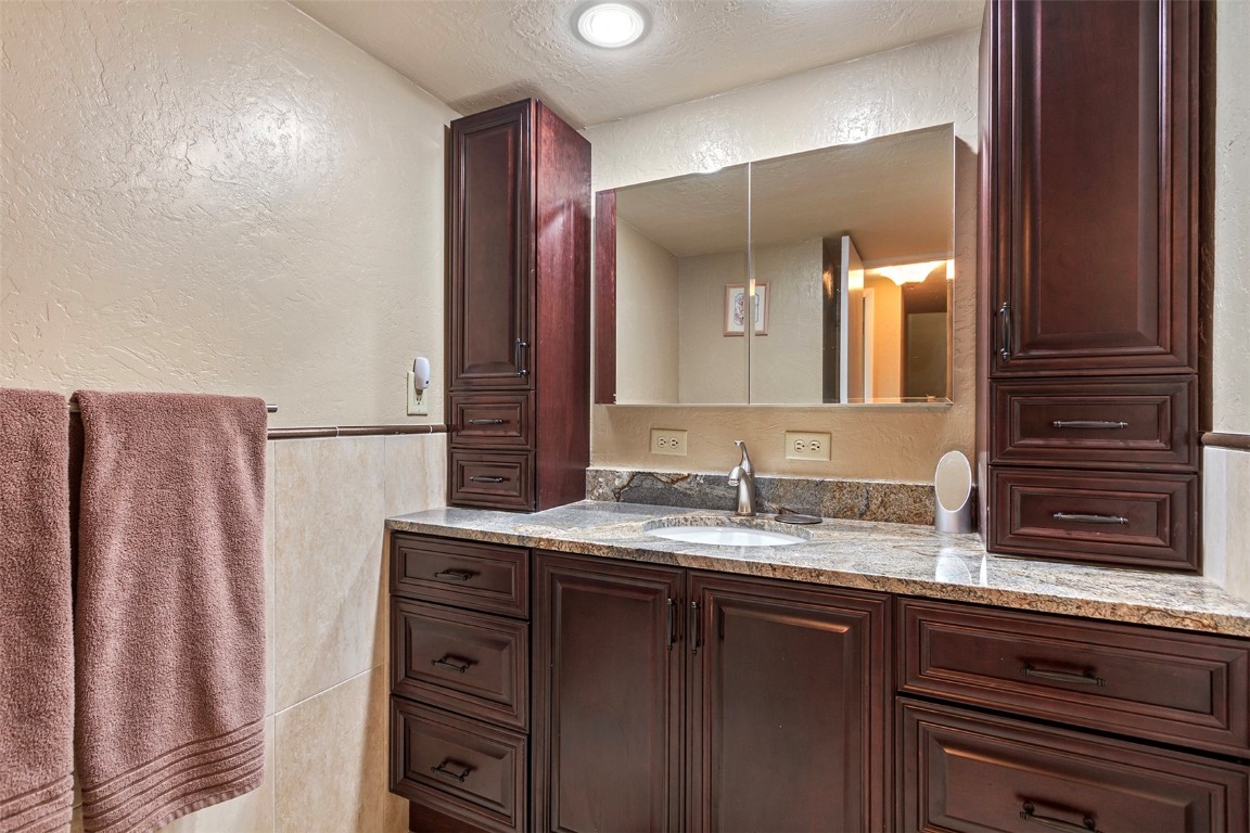 820 Columbine ROAD 18