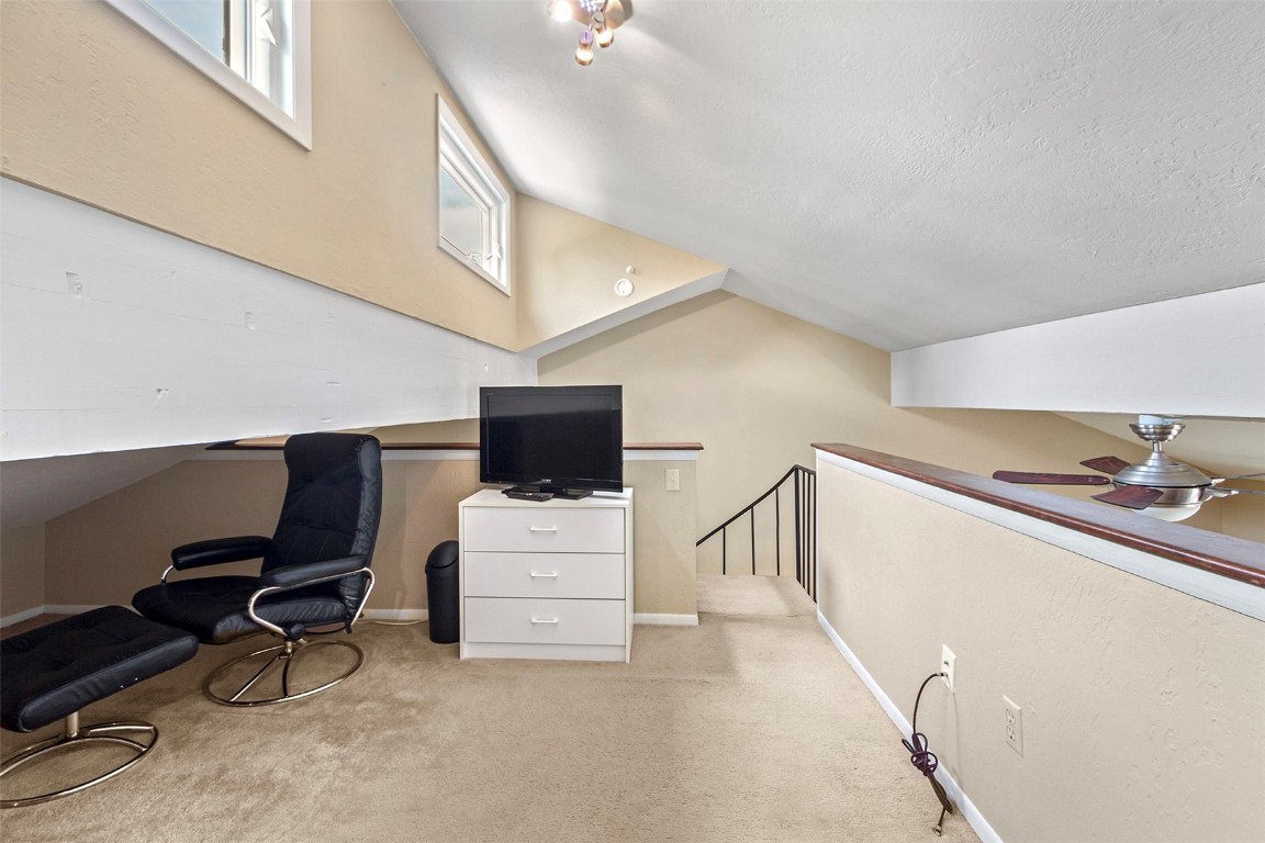 820 Columbine ROAD 18