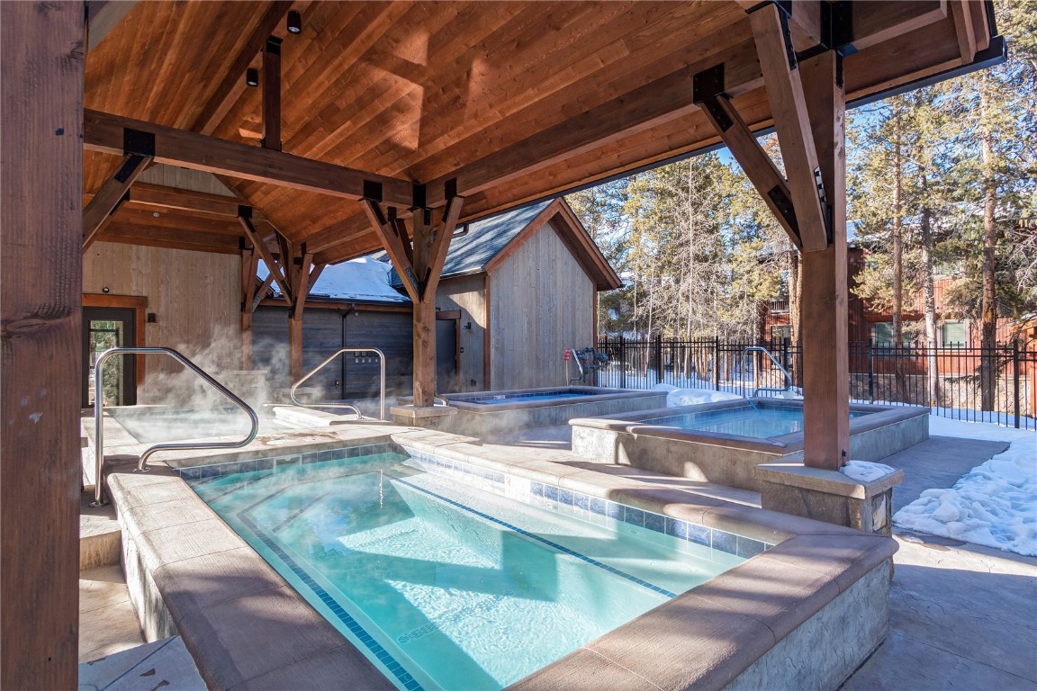 820 Columbine ROAD 18