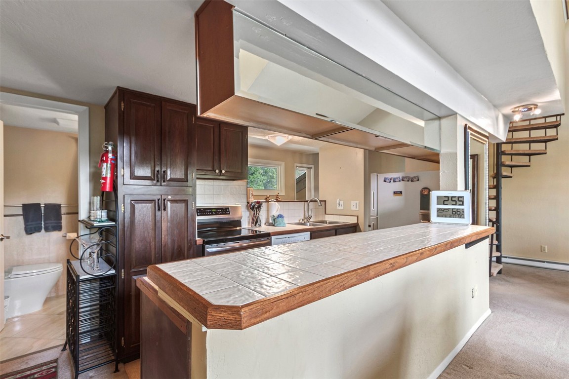 820 Columbine ROAD 18