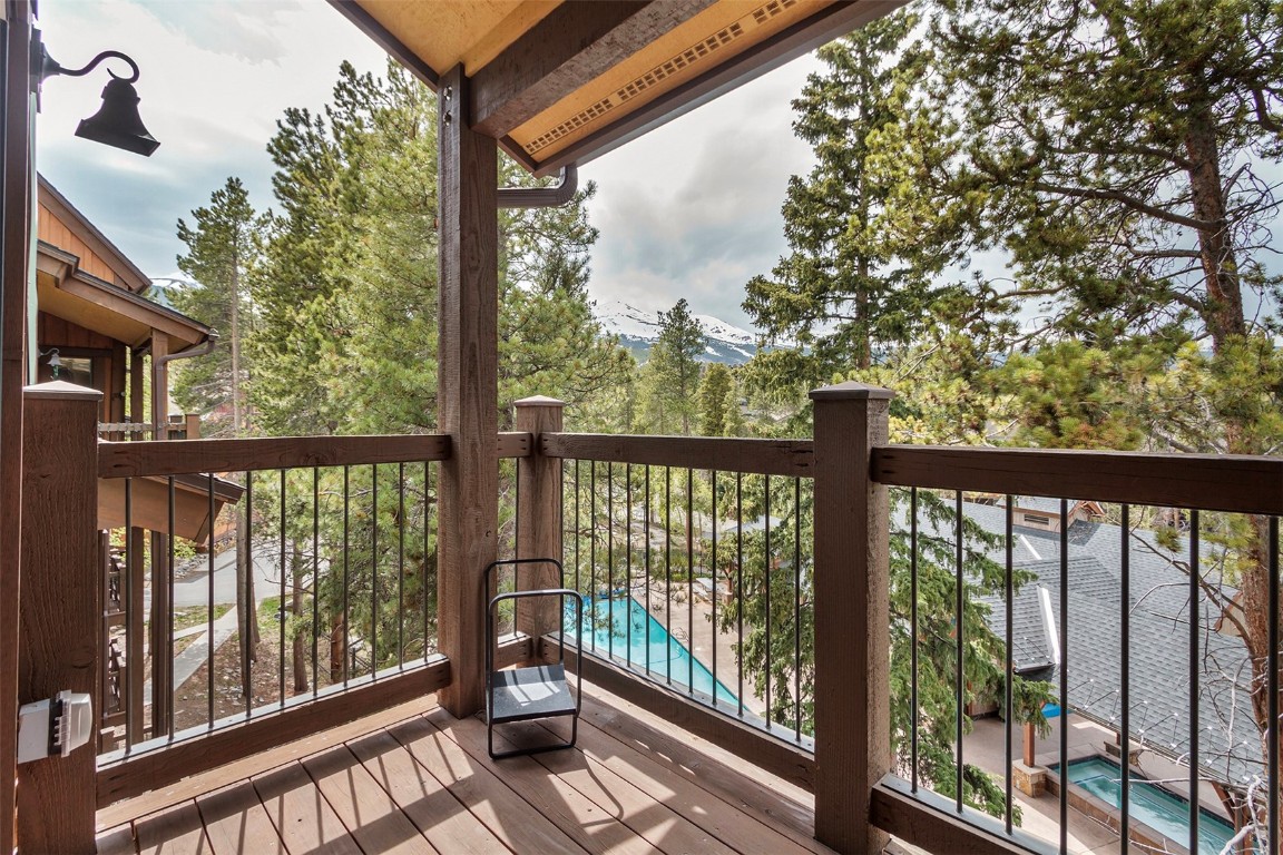 820 Columbine ROAD 18