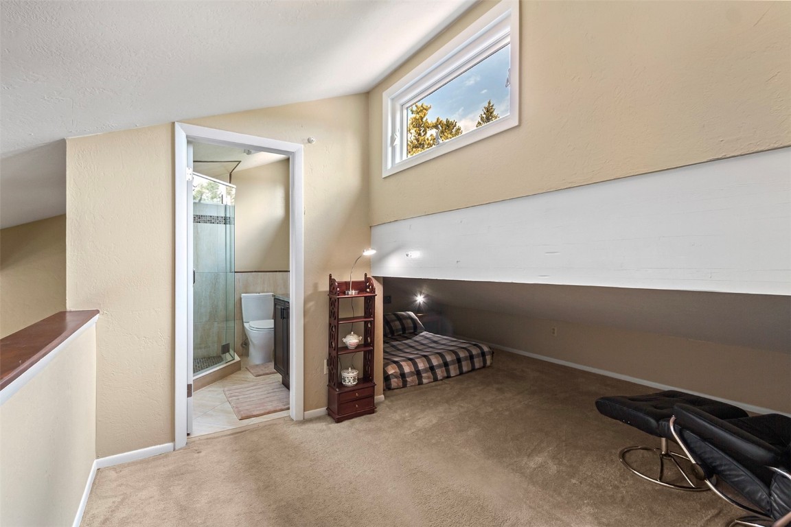 820 Columbine ROAD 18