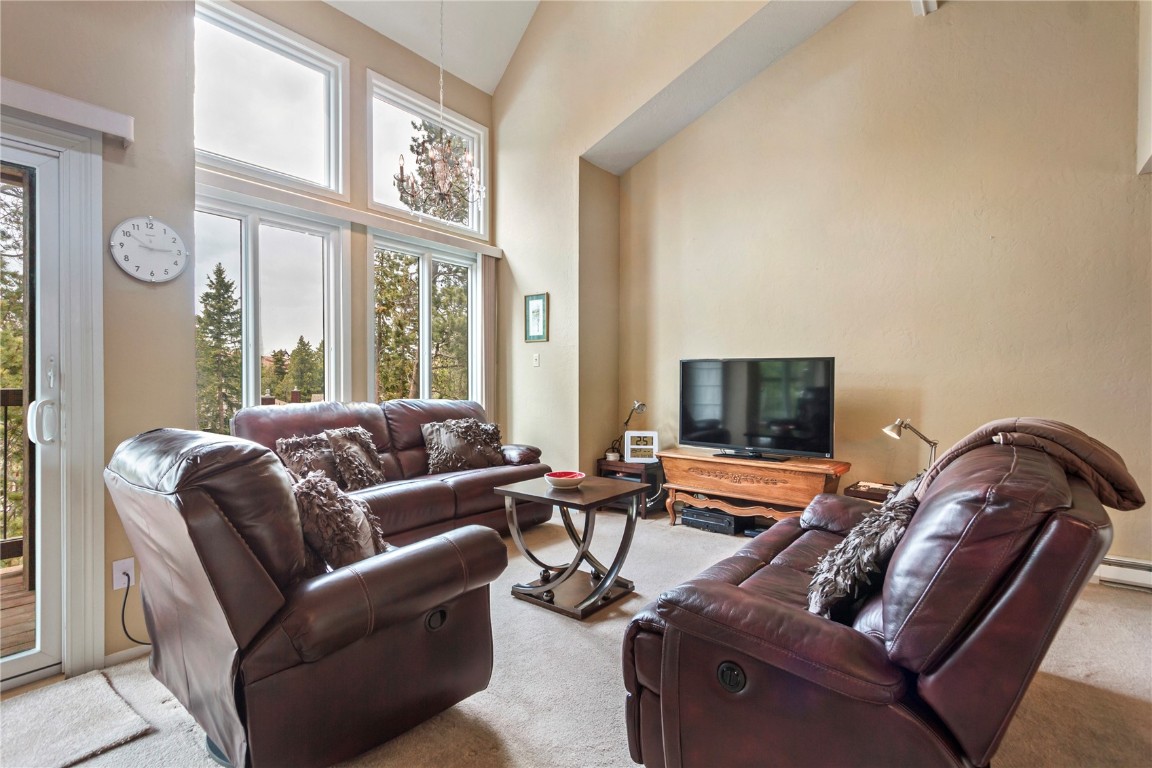 820 Columbine ROAD 18