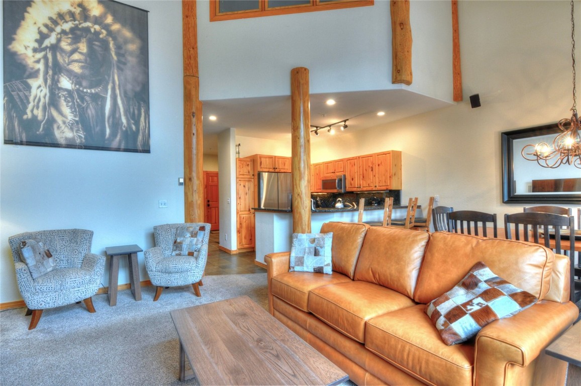 426 Kings Crown ROAD 426