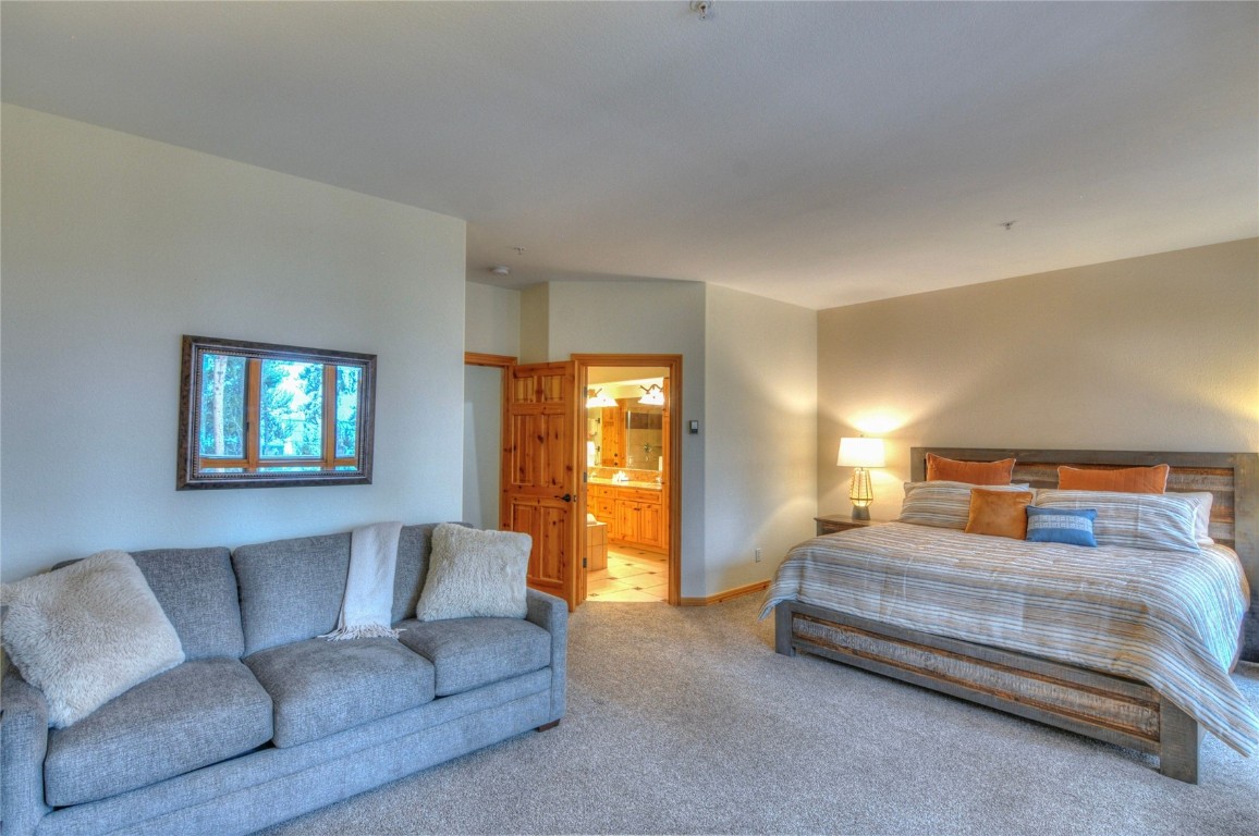 426 Kings Crown ROAD 426