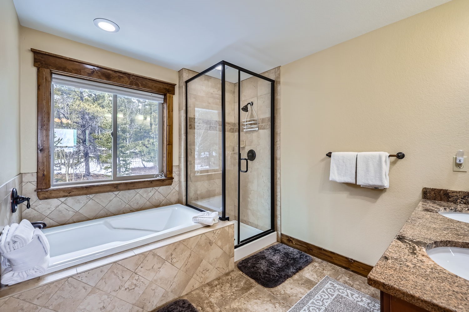 1424 Bluestem WAY